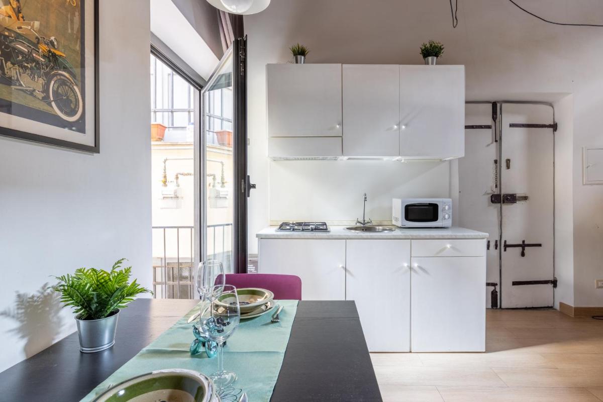 Musician Apartment Colosseo with Piano - Housity