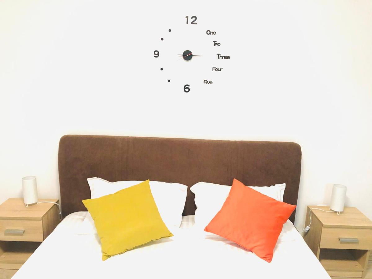 Infinit Apartament - Housity