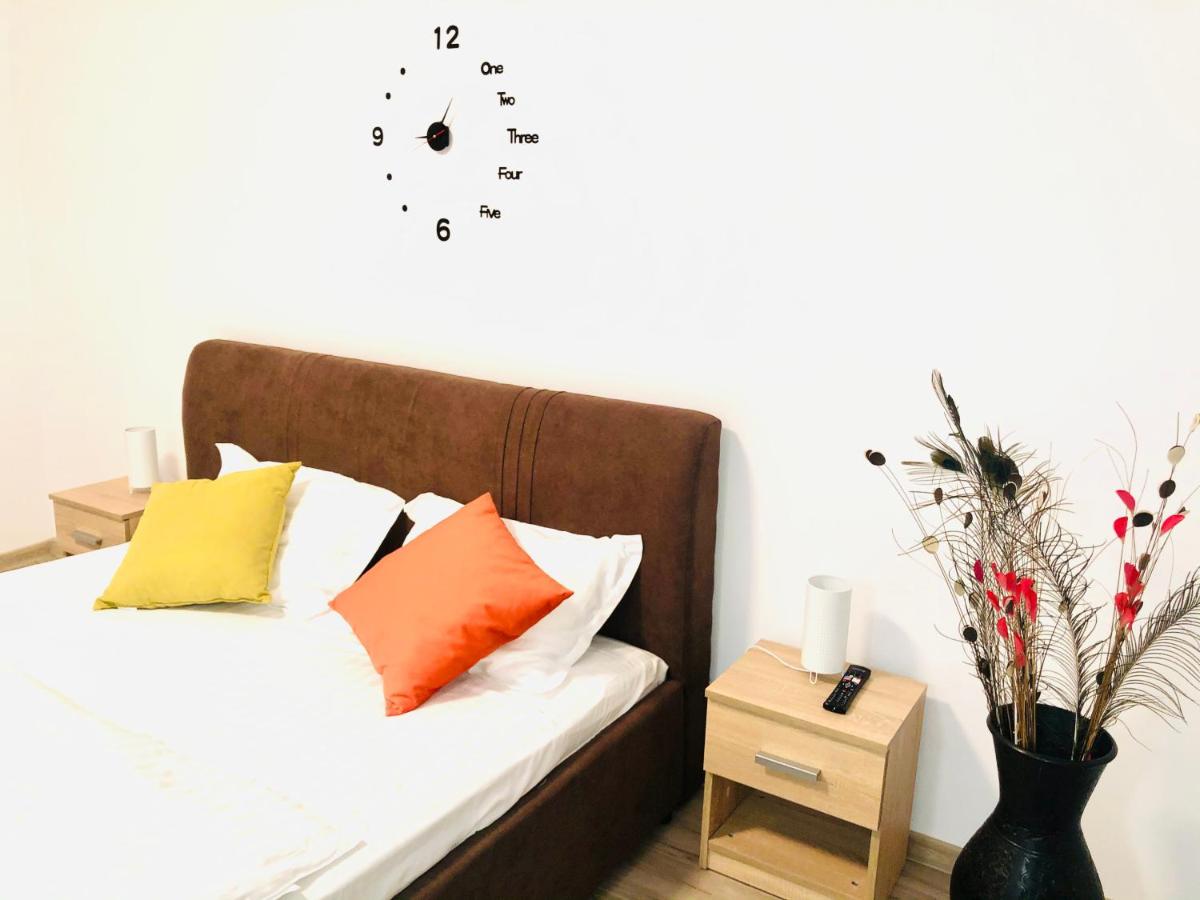 Infinit Apartament - Housity