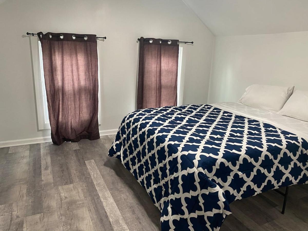 Cozy Entire 2 Bedroom Home Close to River (USA) - Housity
