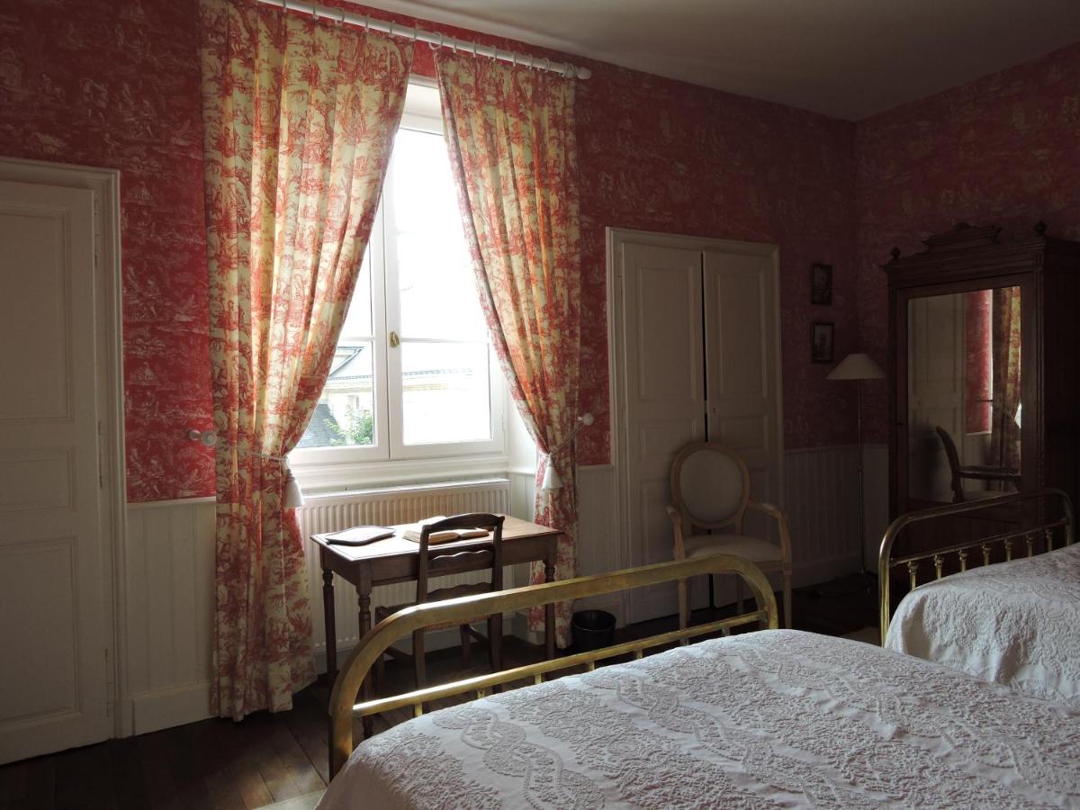Un ou plusieurs lits dans un hébergement de l'établissement Le Domaine de Mestré, The Originals Relais