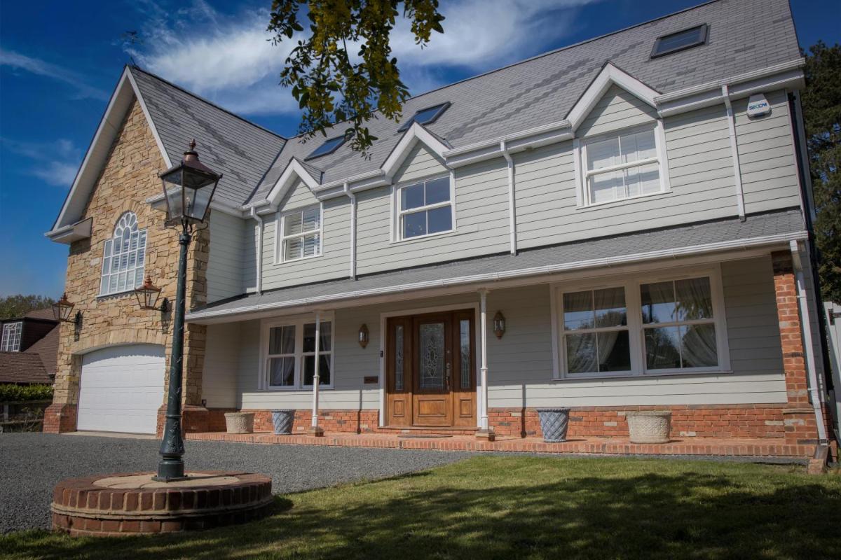 Matlock House - Housity