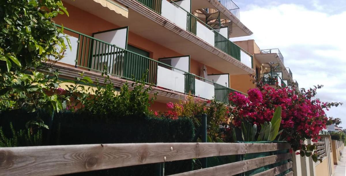 Appartement Résidence Terrasse près des plages et calme - Housity