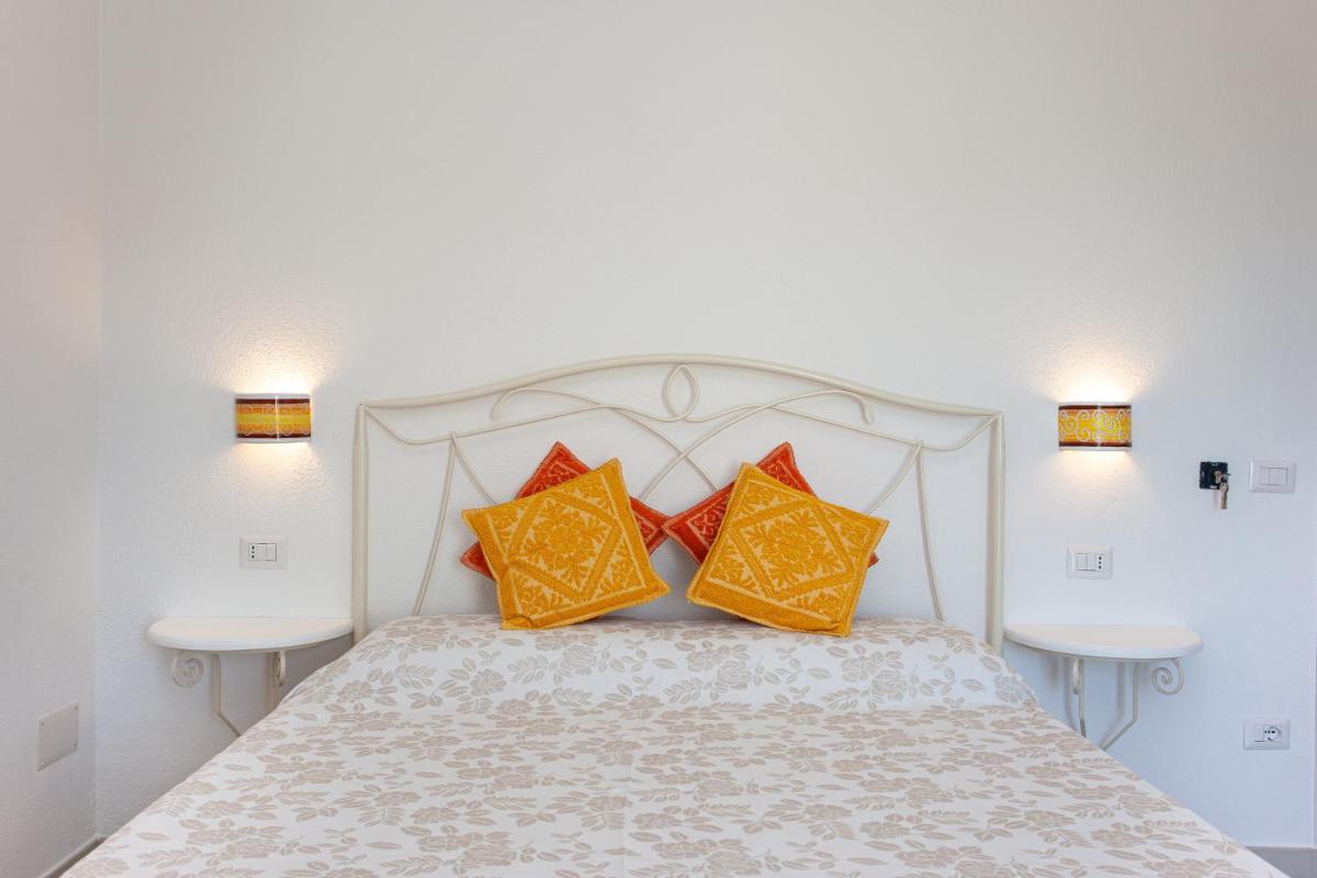 La Casa in Collina - affittacamere con vista mare - Housity