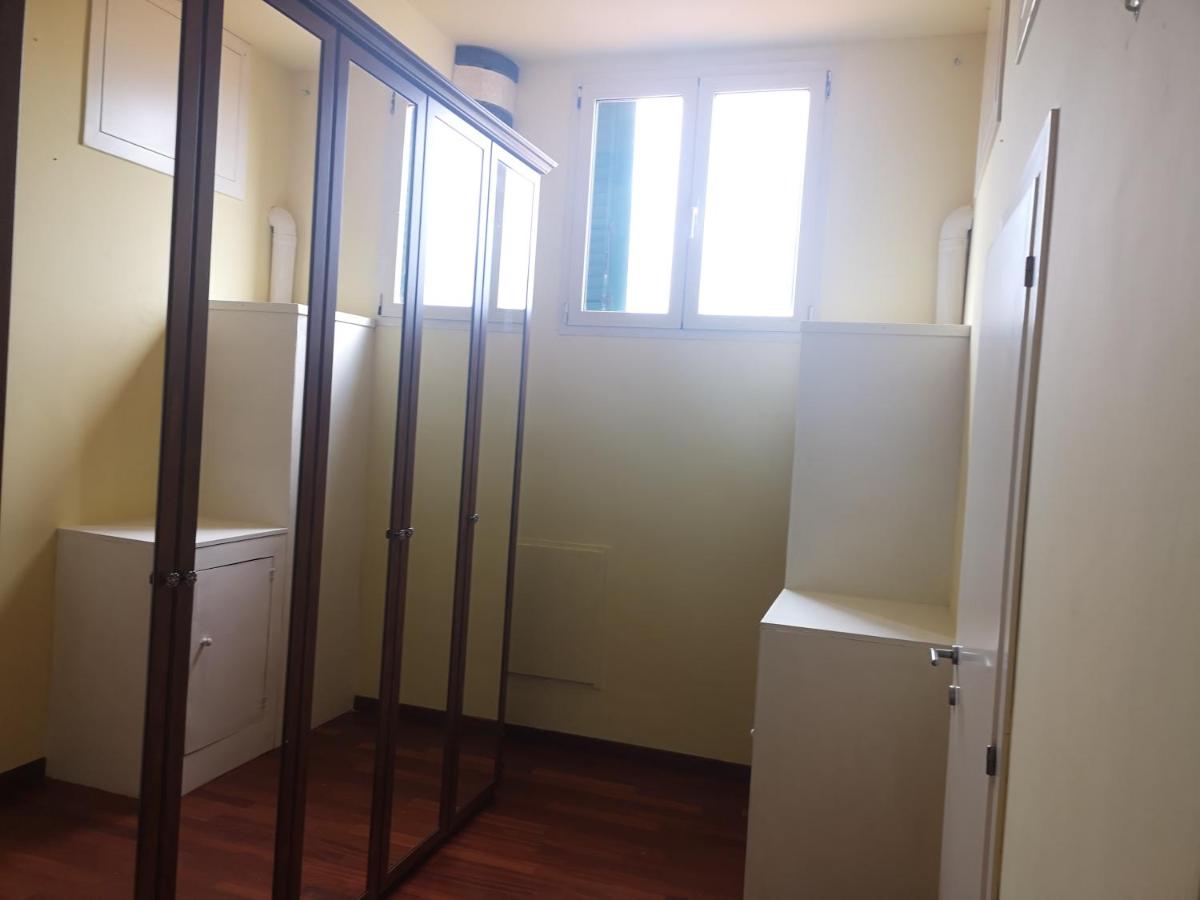 Porta a Mare, free parking - Housity
