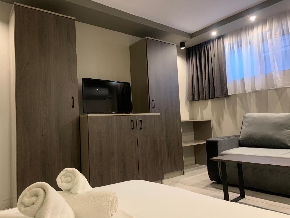 Park and pool rooms - Housity