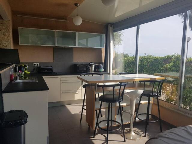 AJACCIO VUE MER ET MONTAGNES JACUZZI 300M PLAGEs - Housity
