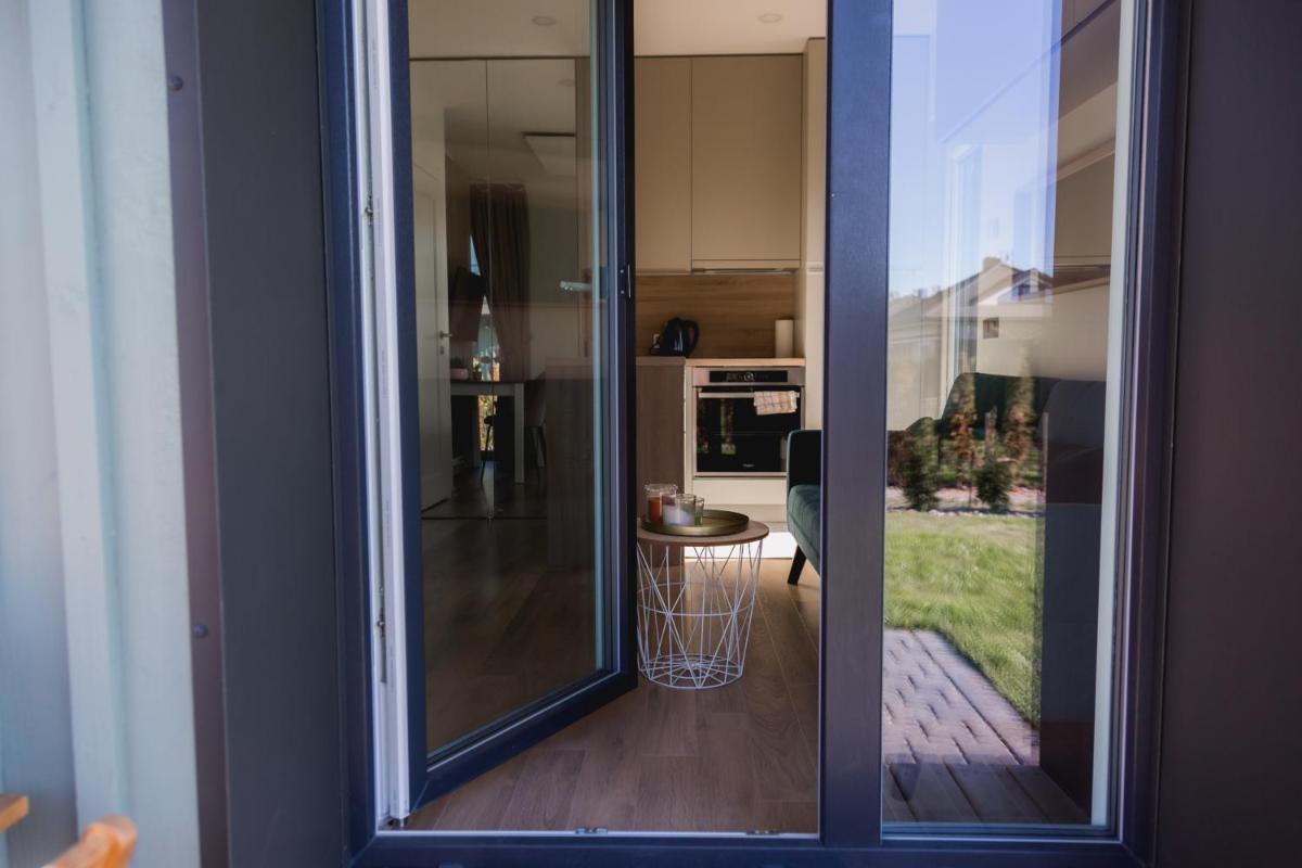 Lilly Apartment with Pool and Terrace - Housity