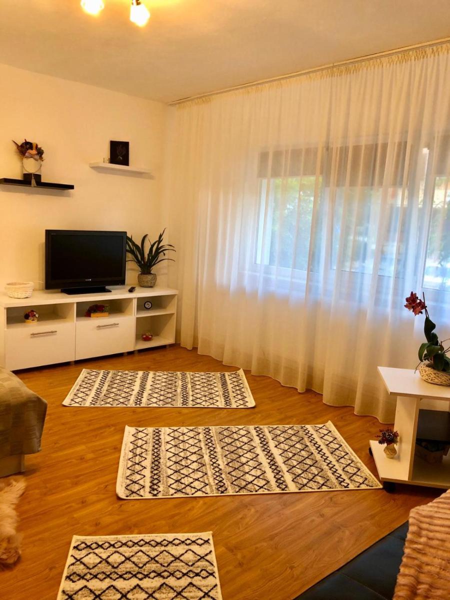 Mia's House - Housity