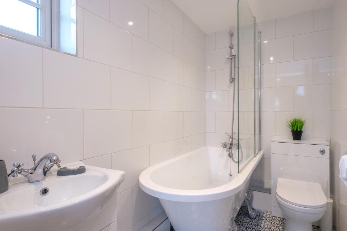 Foxes Lodge - Housity