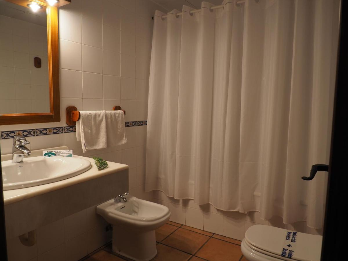 Un baño de Hotel & SPA Peña Montañesa