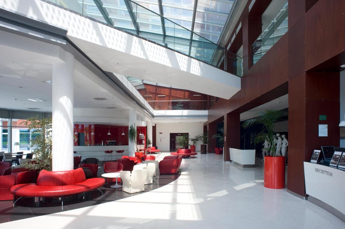 Domina Milano Fiera - Housity