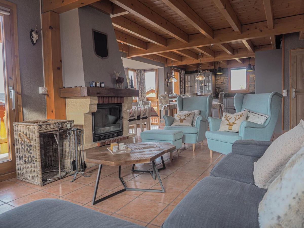 The Hunting Lodge - Housity
