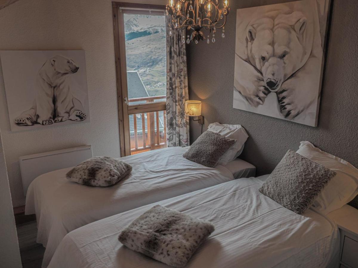 The Hunting Lodge - Housity