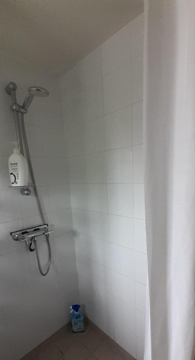 Cozy tiny room, mini kitchen and bathroom - Housity