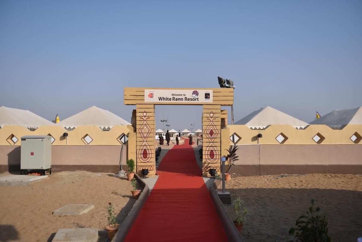 Praveg White Rann Resort Rann Utsav Dhordo - Housity