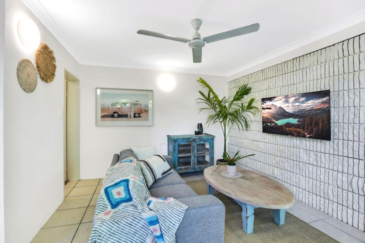 Tropicana Hideaway - Housity