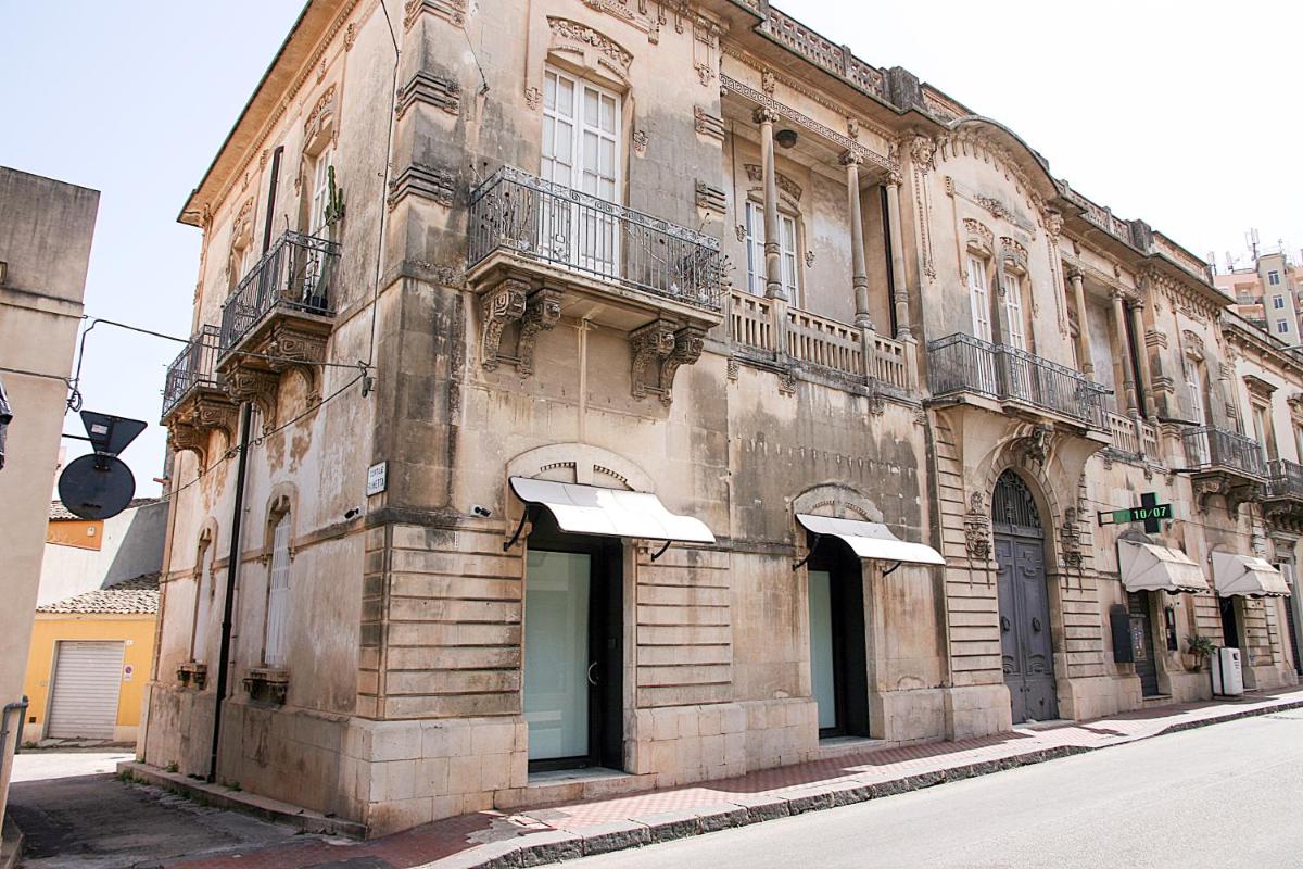 PALAZZO NICASTRO gh - Red House apartment - Housity