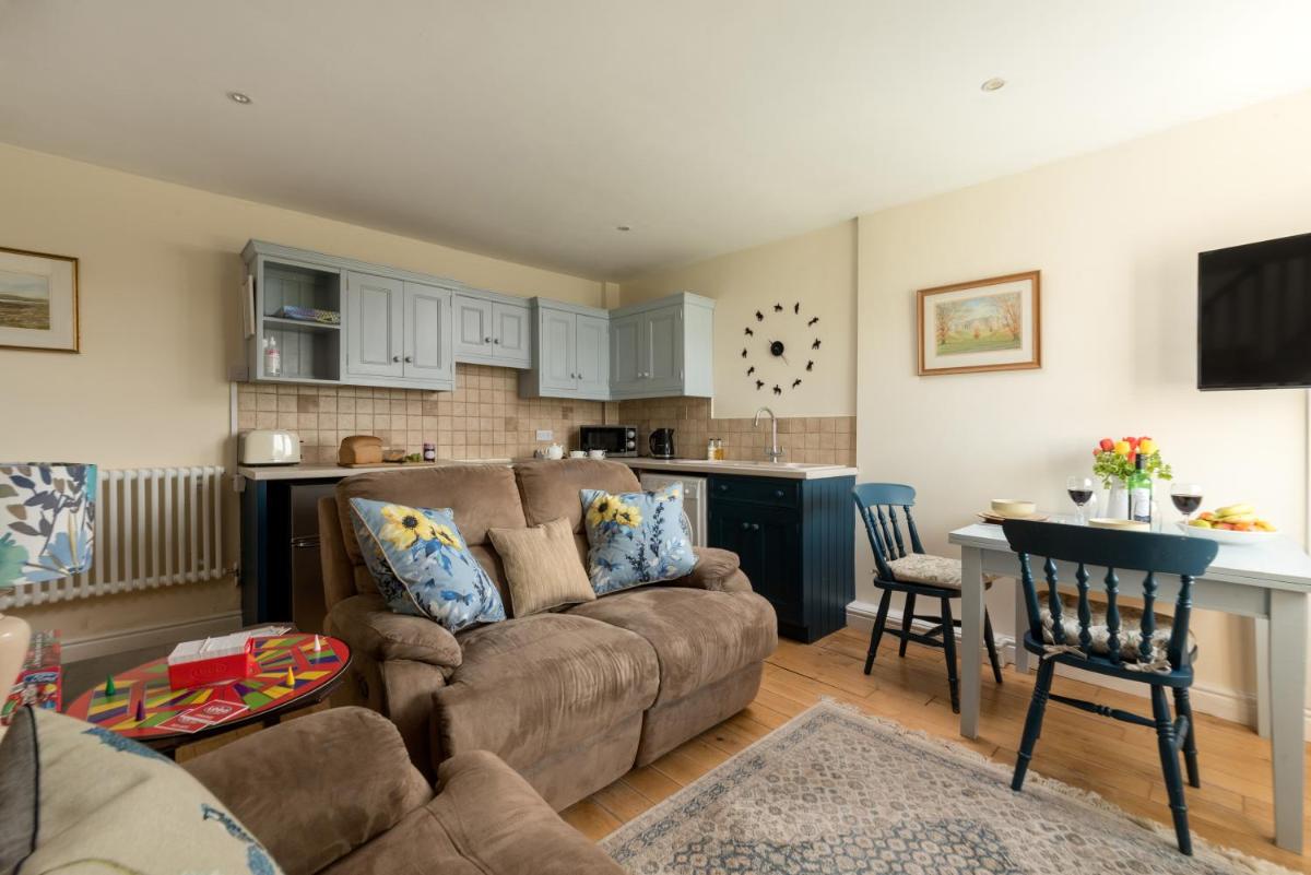 Chirk Cottage at Hill House Farm Cheshire - Housity