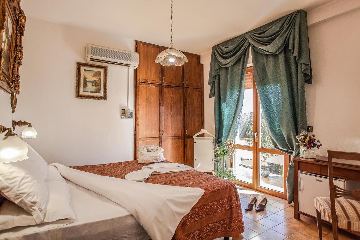 Hotel Garden - Housity