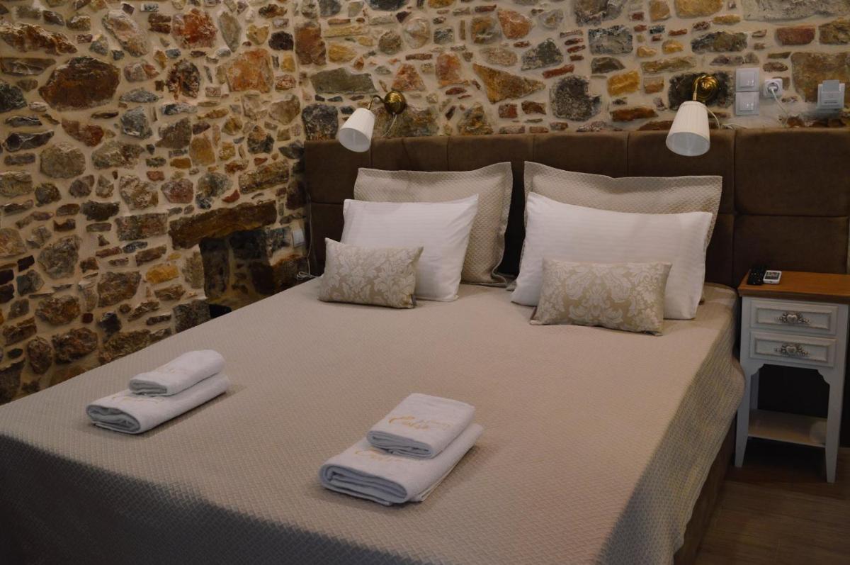 Castro Rooms Chios - Housity