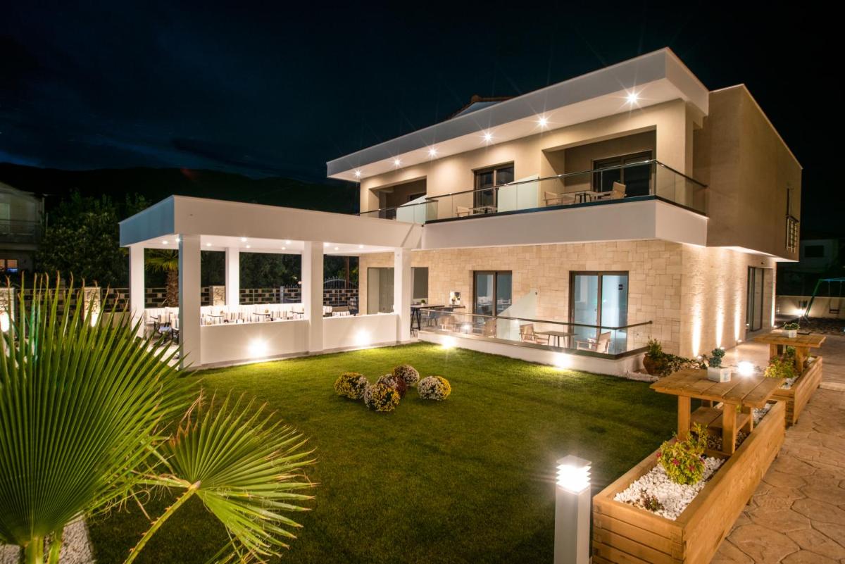 Lagaria Hotel II - Housity