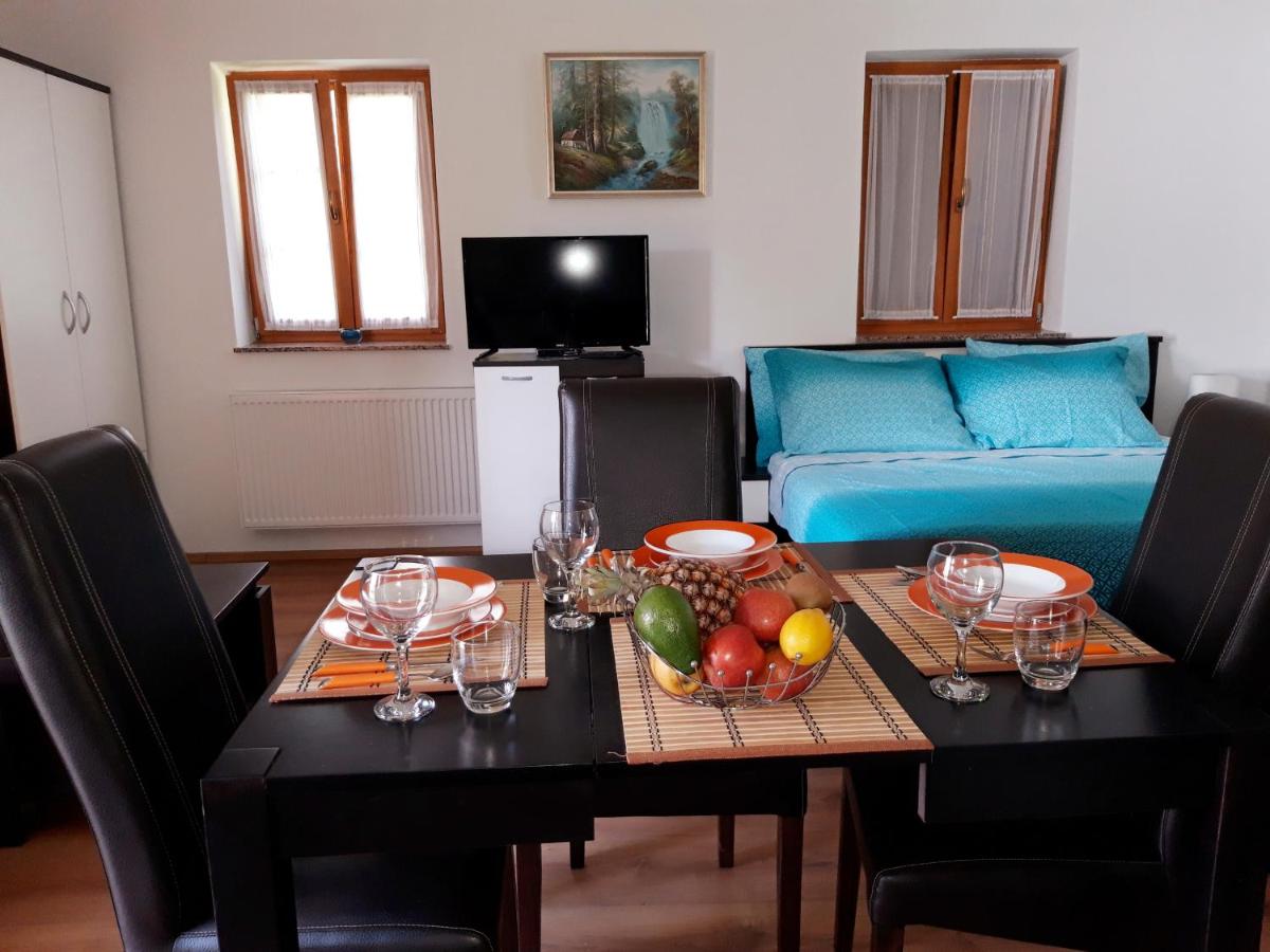 Alexandar Holiday Apartments and Cottage - Housity