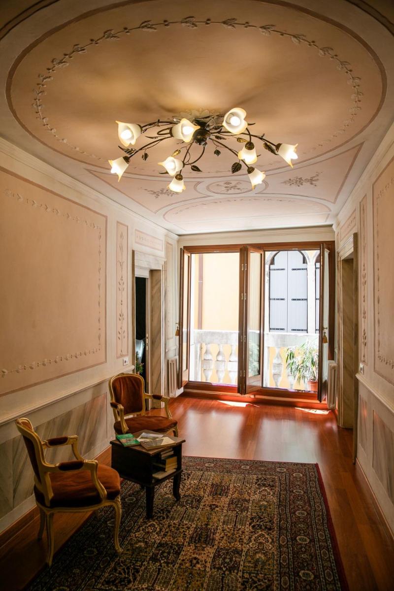 Hidden Gem in Venice - Housity