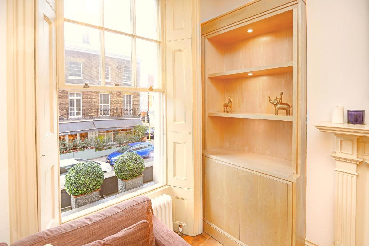 Luxury Massive TOWNHOUSE by Harrods - Housity