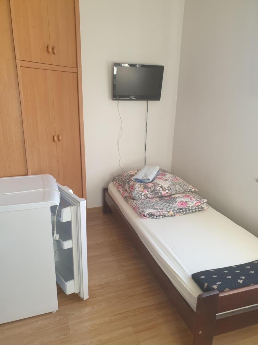 POKOJE U MIKOŁAJA - Housity