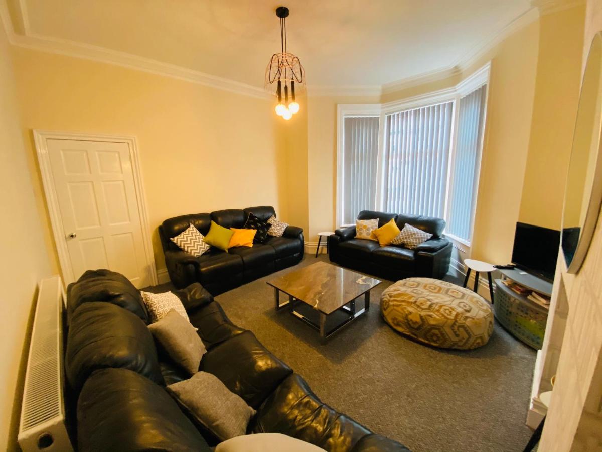 Family Friendly Blackpool House. - Housity