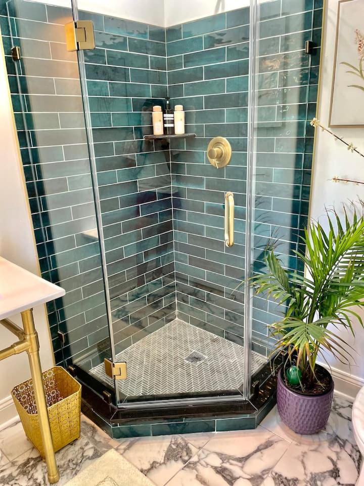 Buttonwood Boutique Hotel - Housity