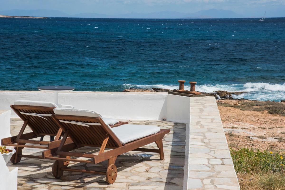 KYMA Seafront Exceptional 2BD house in Naousa - Housity