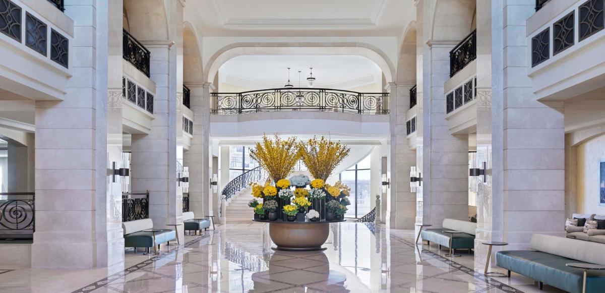 Four Seasons Hotel Amman - Housity