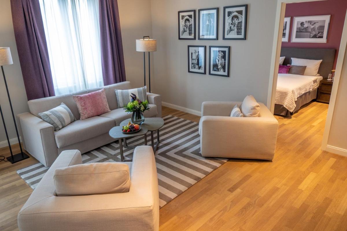 Ein Sitzbereich in der Unterkunft VILA VITA Rosenpark Ein Sitzbereich in der Unterkunft VILA VITA Rosenpark