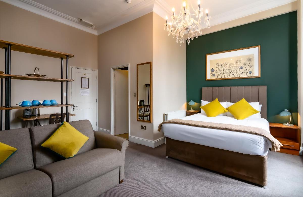 Kew Gardens Hotel - Housity