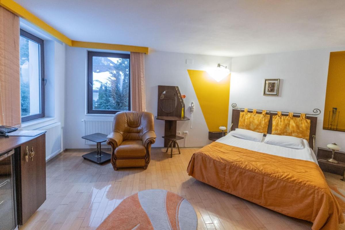 Pensiunea Sura Dacilor - Alex - Housity