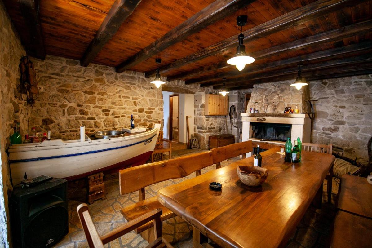 The Beach House - Housity