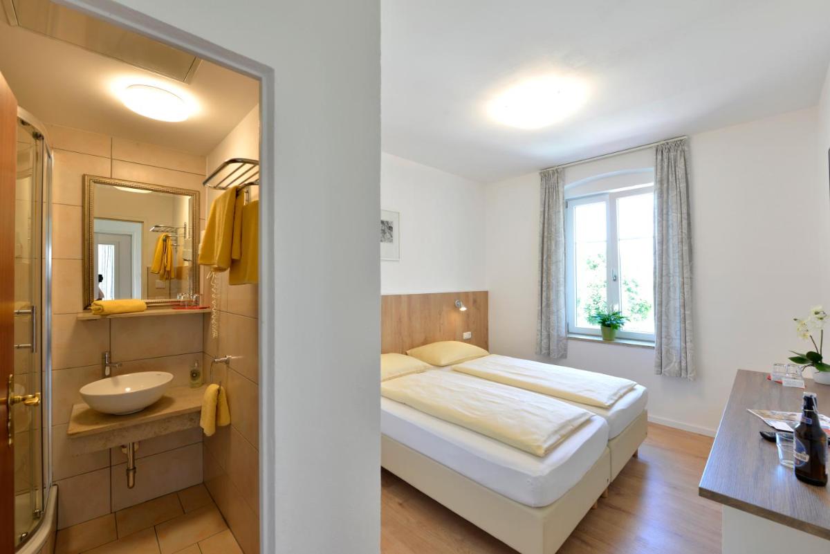 Hotel Garni Pension Gambrinus - Housity