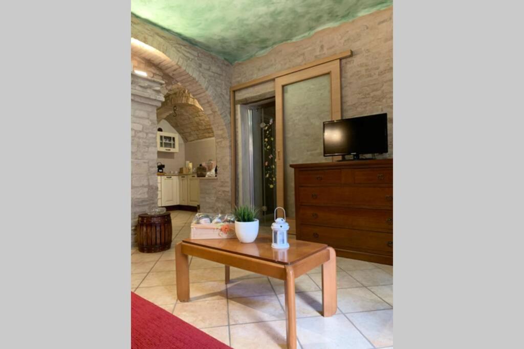 LA GROTTA - CASA CON GROTTA sotterranea - Housity