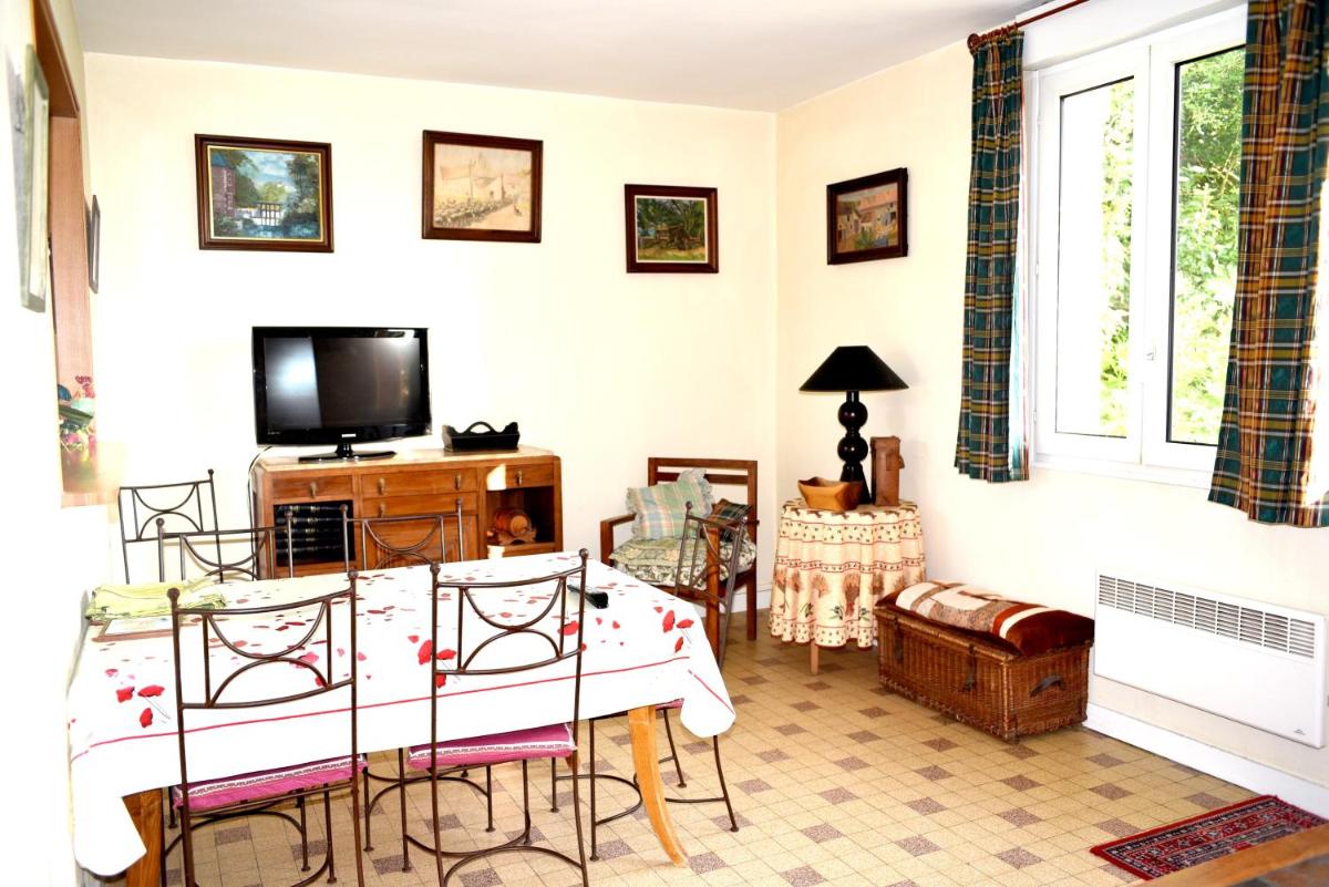 Maison avec jardin a Itteville et vue sur le jardin - Housity