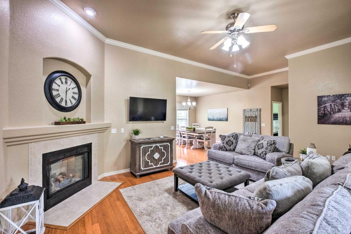 Bella Vista Home with Yard Half Mile to Trails! - Housity