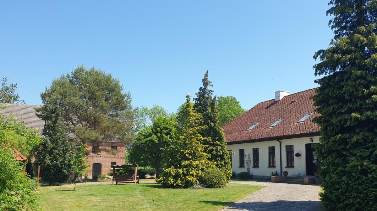 Folwark Gościno-Dwór - Housity