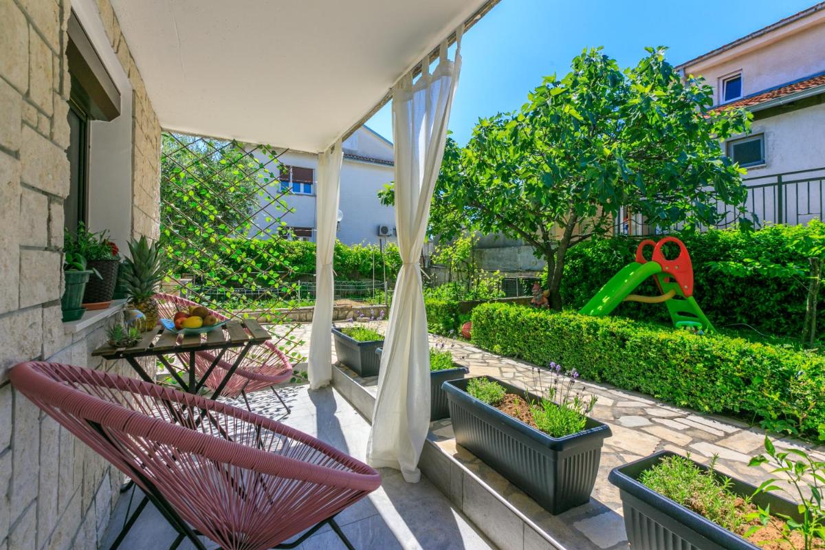 Apartments Kira Crikvenica - Housity
