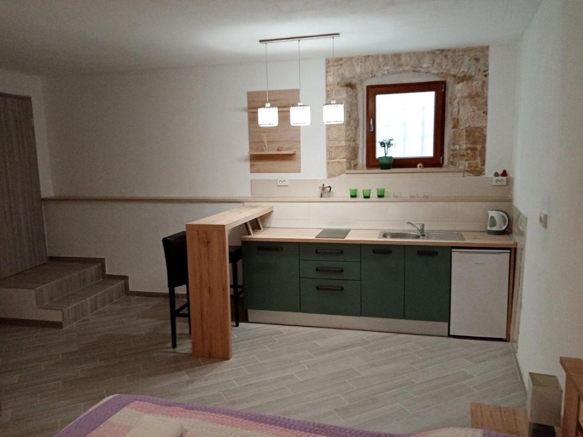 Apartment Elena - Housity