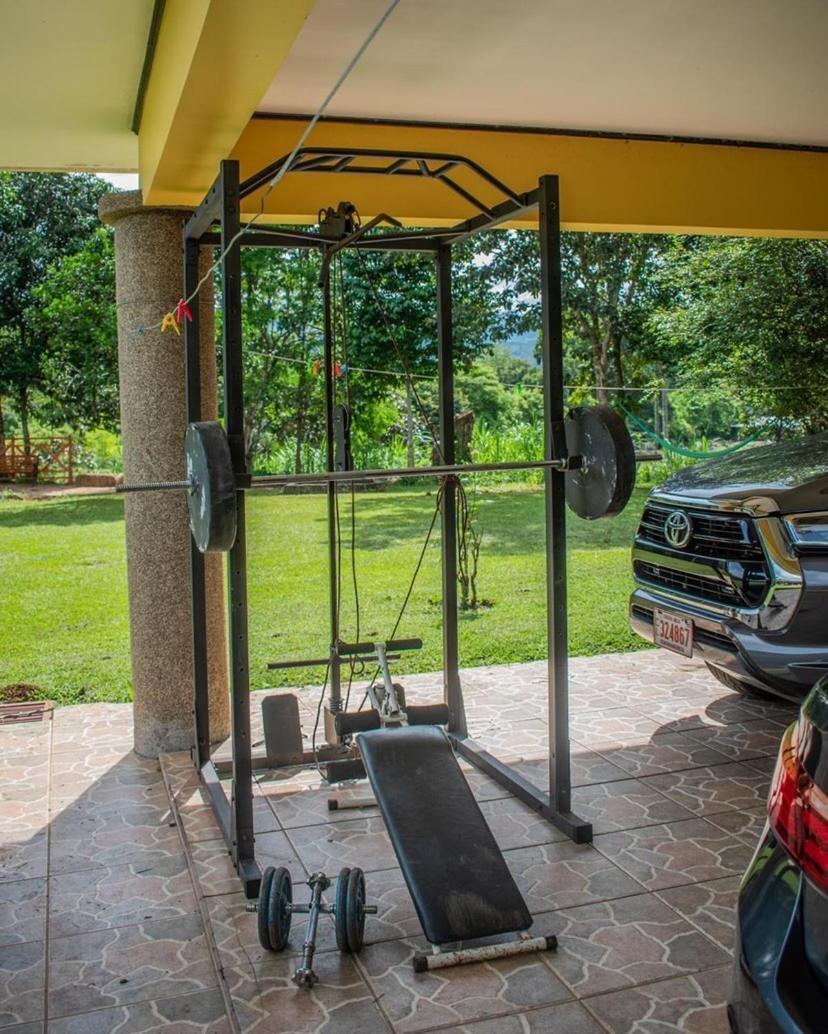 Linda casa de verano con amplias zonas verdes - Housity