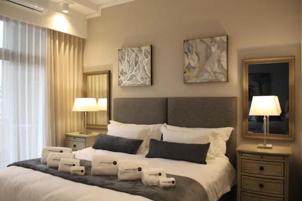 Suitetrails - Furnished, 1-bedroom, luxury apartment in Menlyn Maine