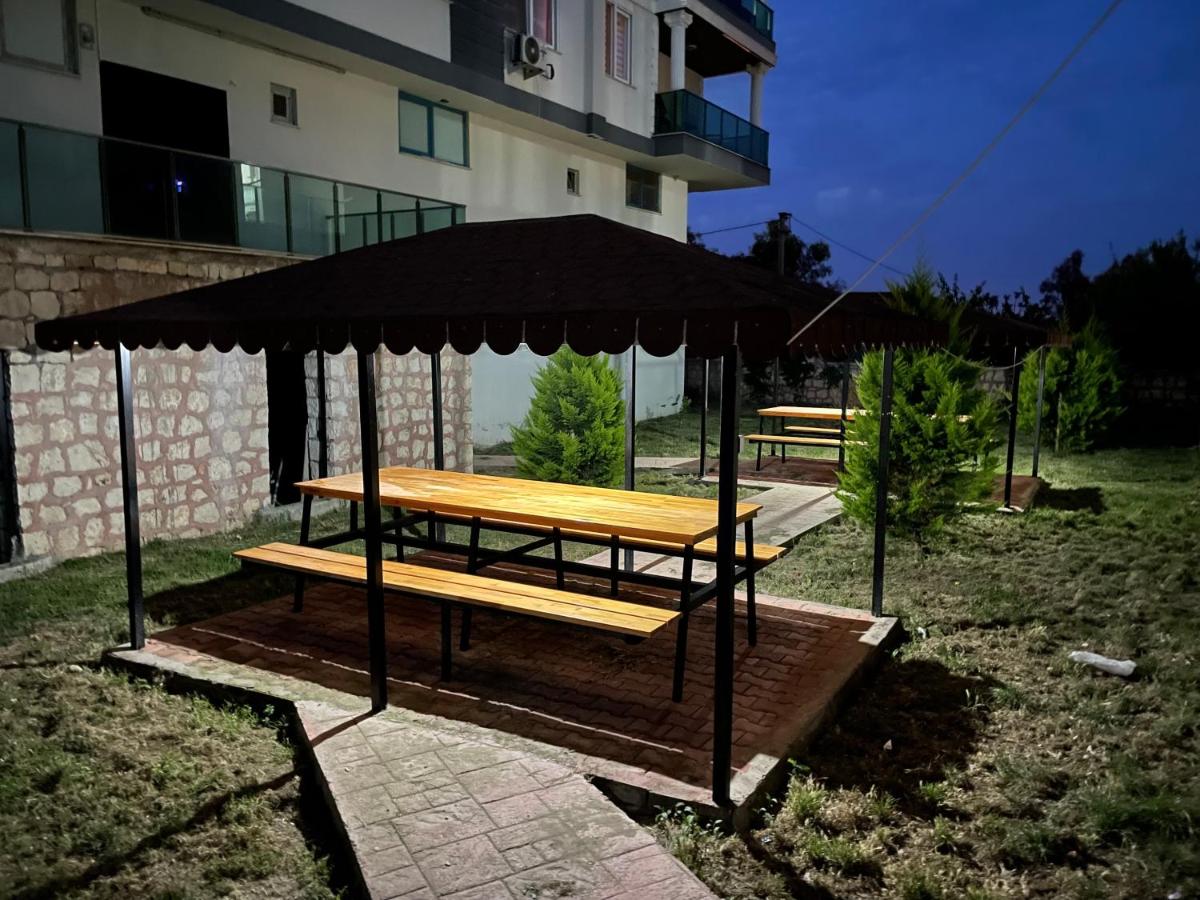 Mina Suit Apart - Housity