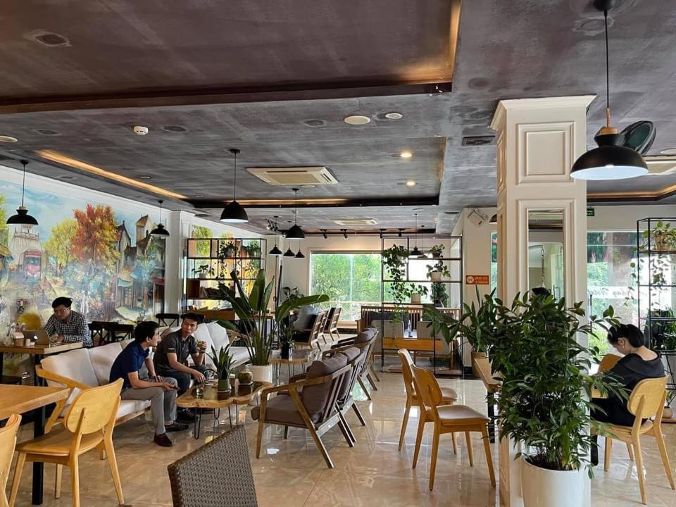 Sen Trang Hotel - Hizvo