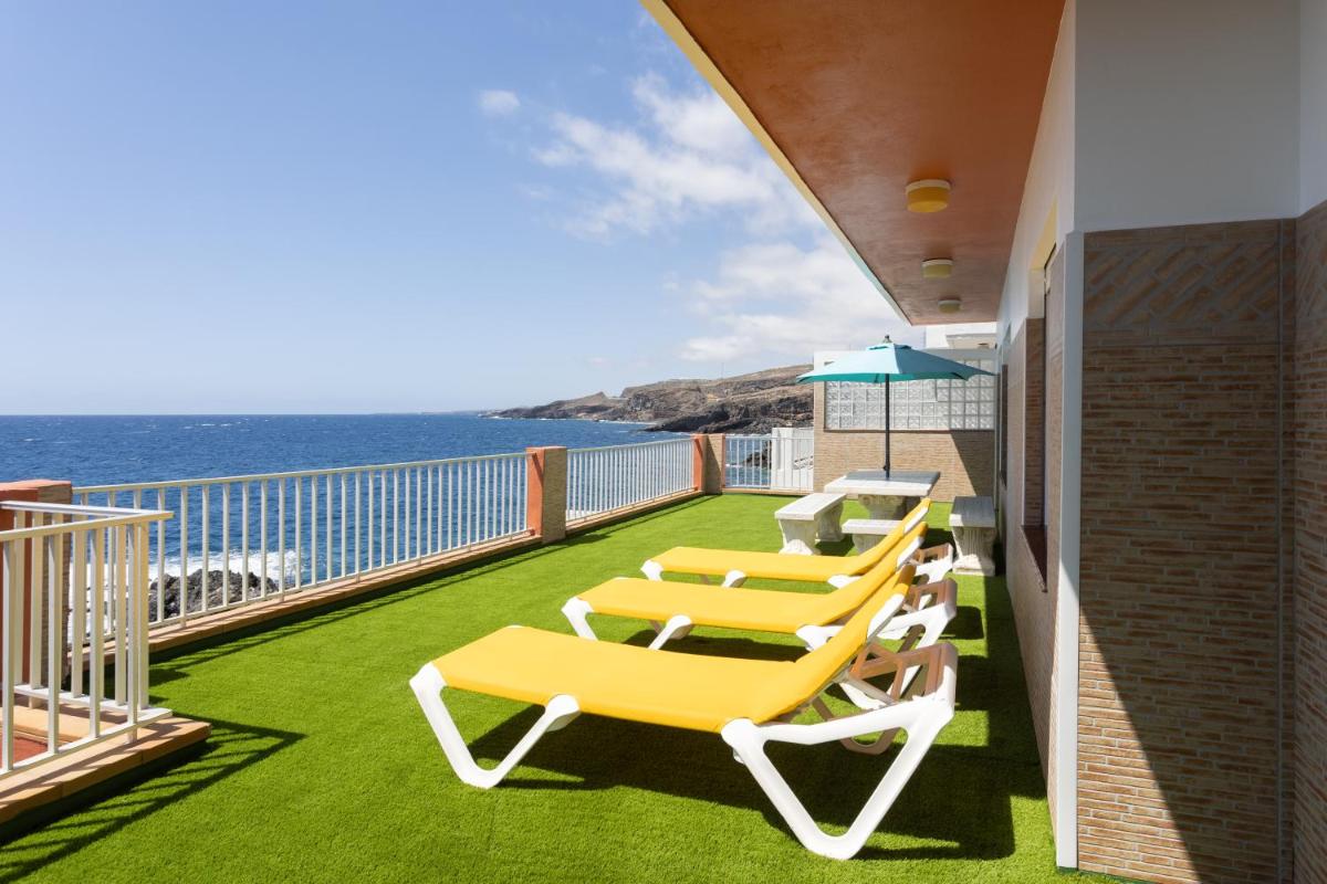 Coastal Dream with heated pool - Housity